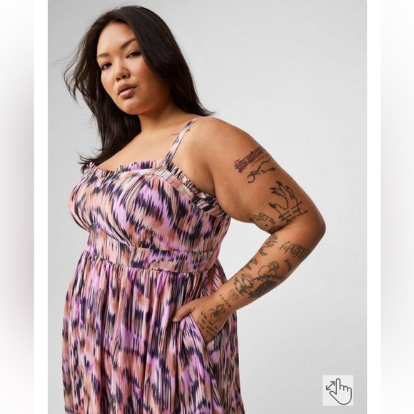 TORRID NWT Chiffon Midi dress - sweetheart neckline, empire waist and pockets! - Picture 4 of 5